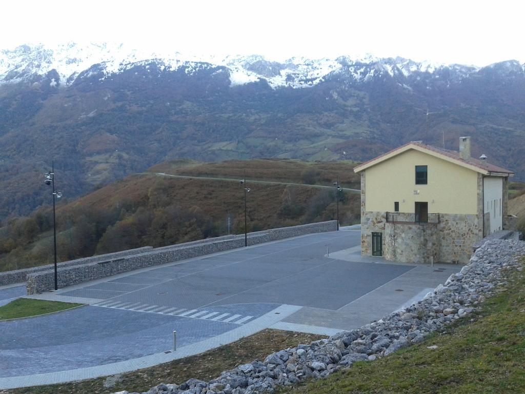 A Pousada Mirador Del Angliru Riosa Exterior foto